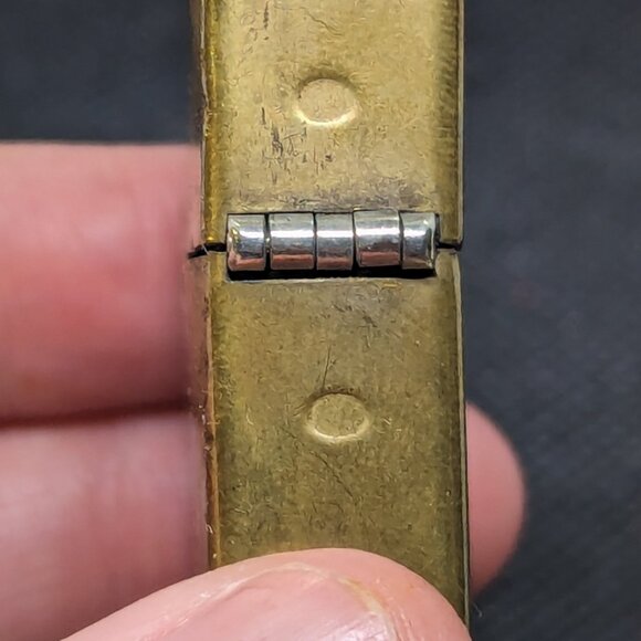 Vintage well worn and loved Marlboro zippo lighter - Picture 2 of 7